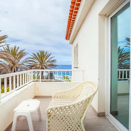 Spacious With Breath-taking Ocean Views, 13 Appartamento *